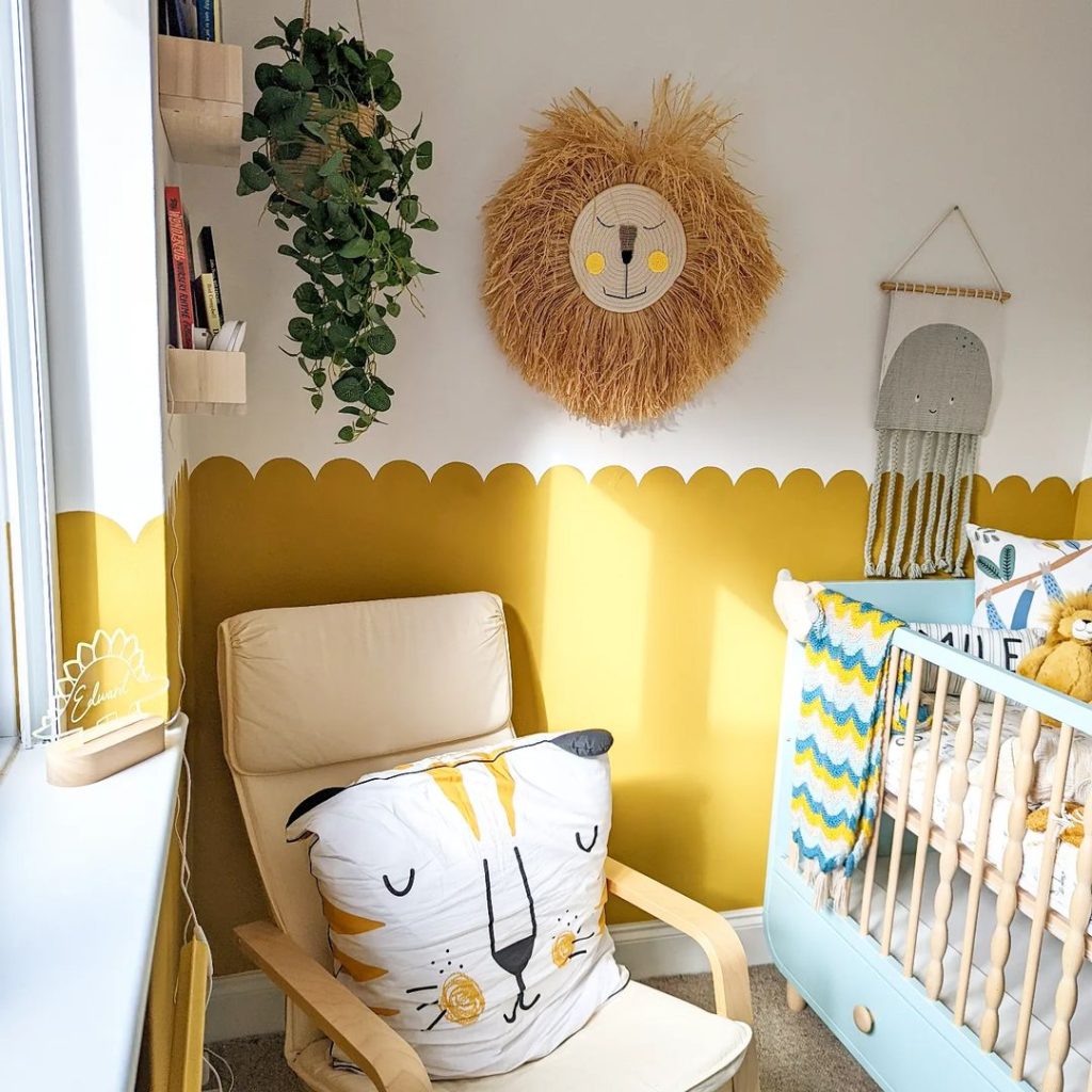 yellow room