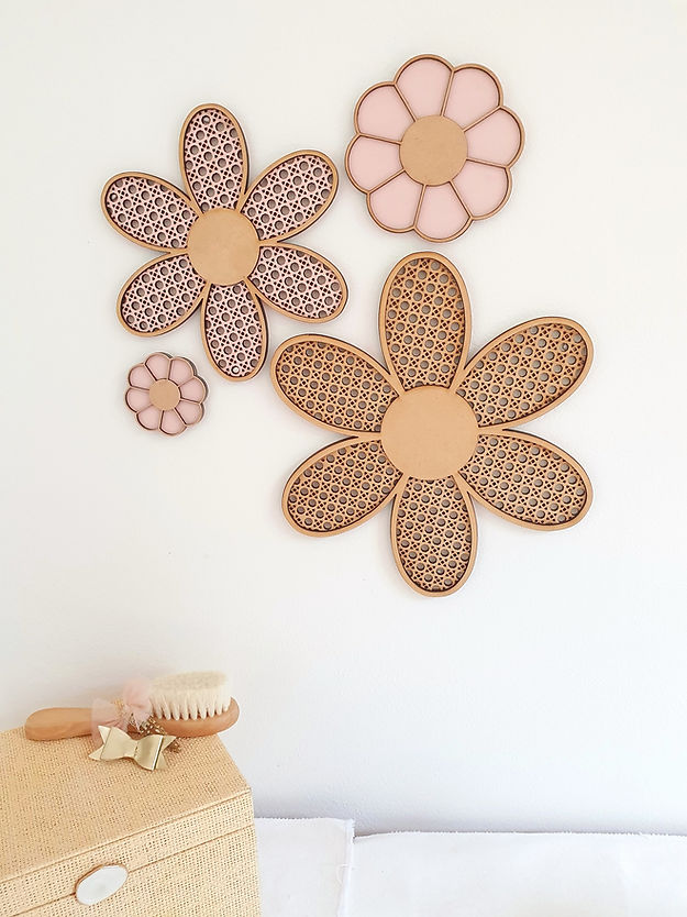 flower rattan wall decor