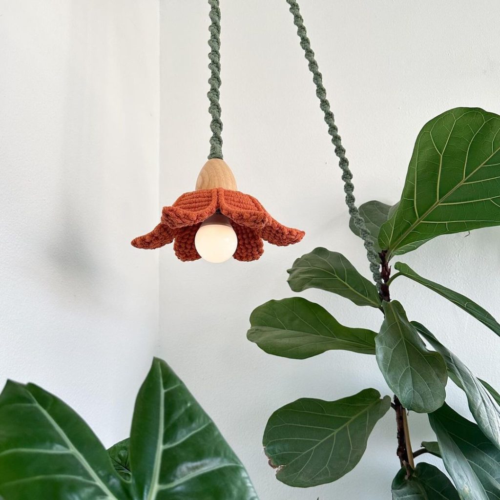 flower light macrame