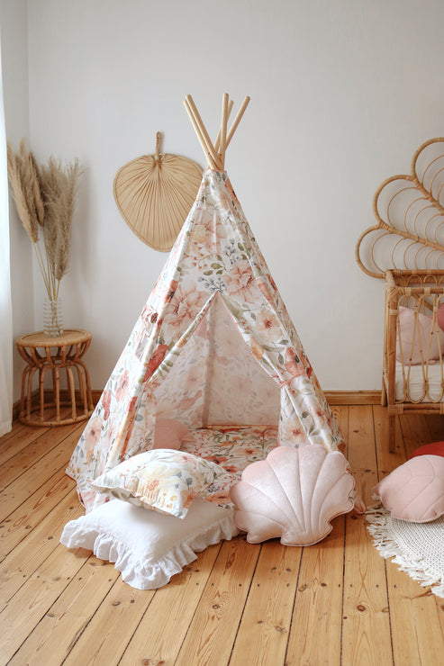 flroal teepee