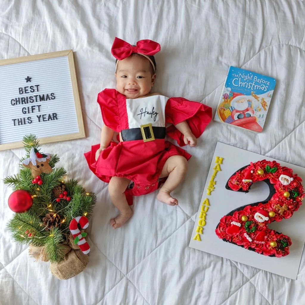 Christmas baby photo