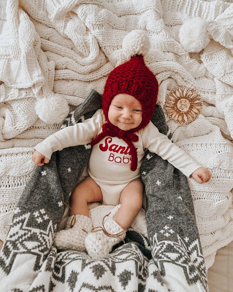 winter baby photo milestone
