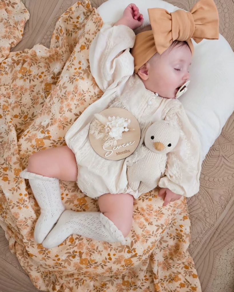 baby monthly photo