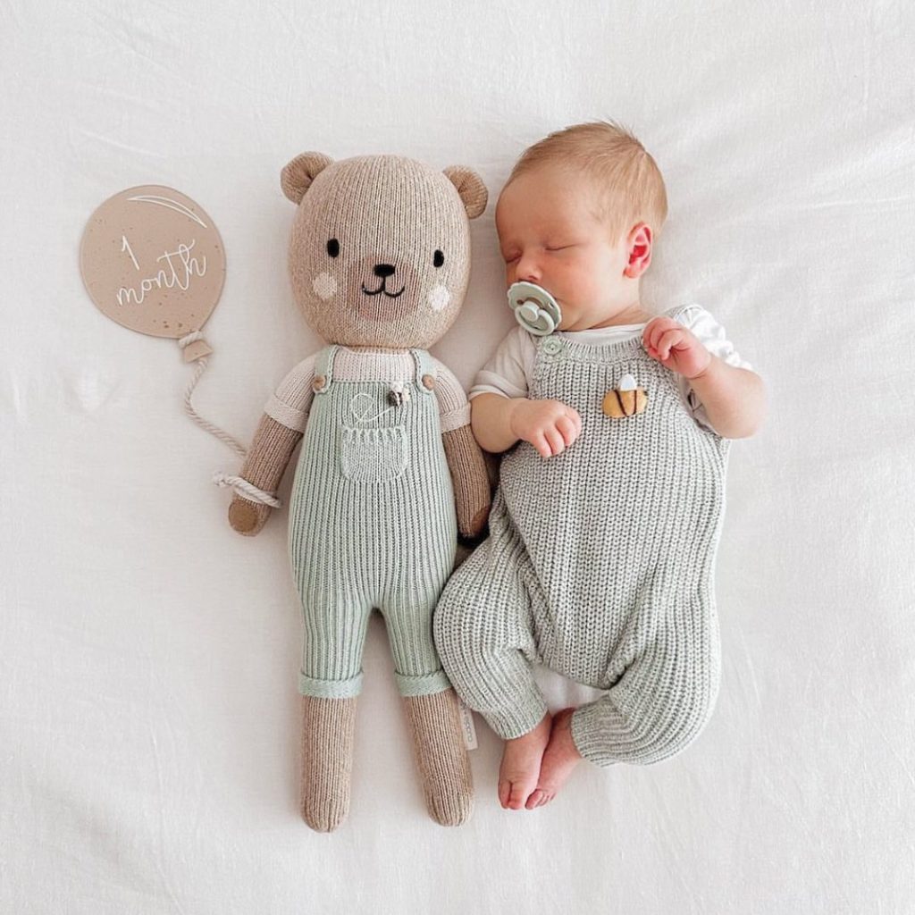 monthly baby photos