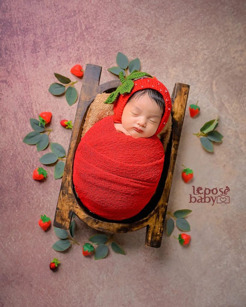 strawberry summer photoshoot