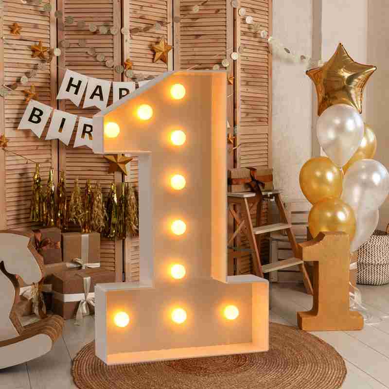 Giant number light